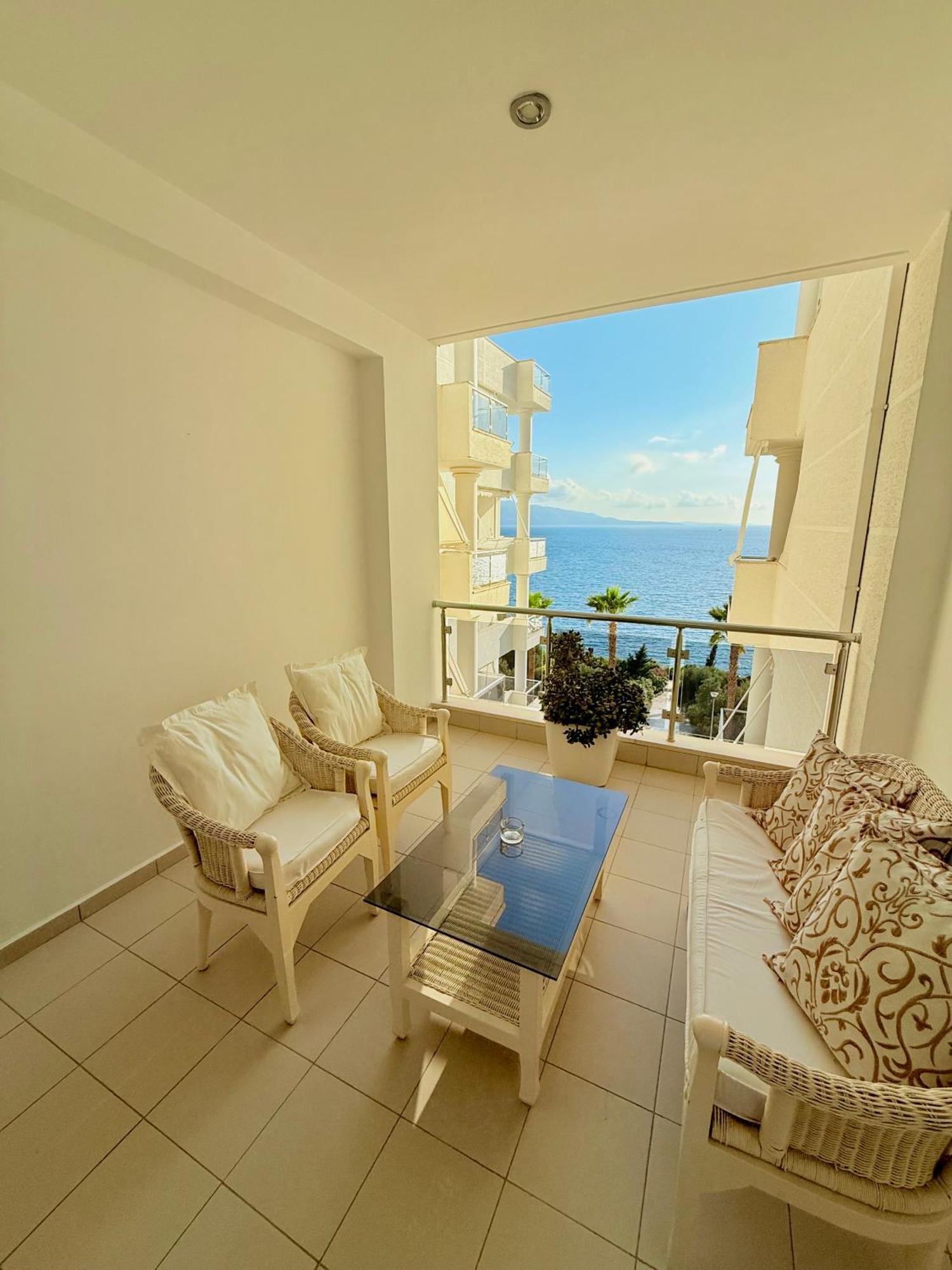 Limani Deluxe Apartments Sarande Exterior photo